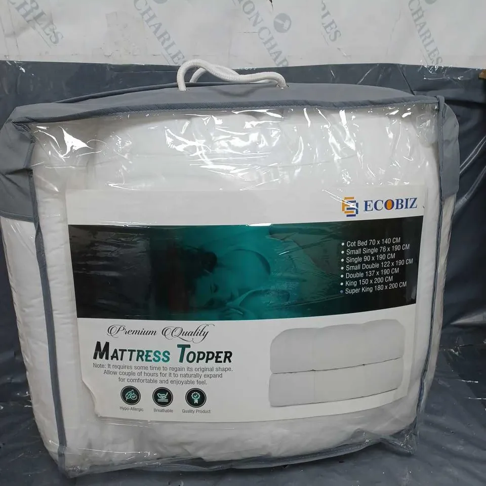 ECOBIZ MATTRESS TOPPER IN WHITE - SUPER KING