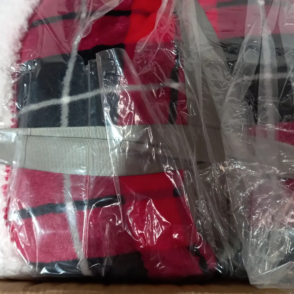 COZEE HOME PLAID VELVETSOFT THROW