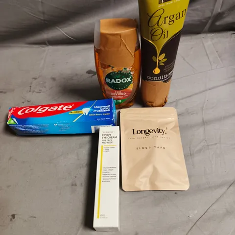 APPROXIMATELY 20 HEALTH AND BEAUTY PRODUCTS TO INCLUDE XHC ARGAN OIL CONDITIONER, COLGATE TOOTHPASTE AND REVIVE EYE CREAM