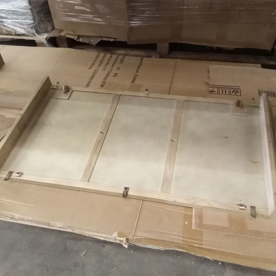 VANCOUVER EXTENDING DINING TABLE