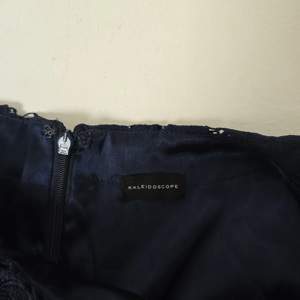 KALEIDOSCOPE NAVY LACE DRESS – SIZE 22