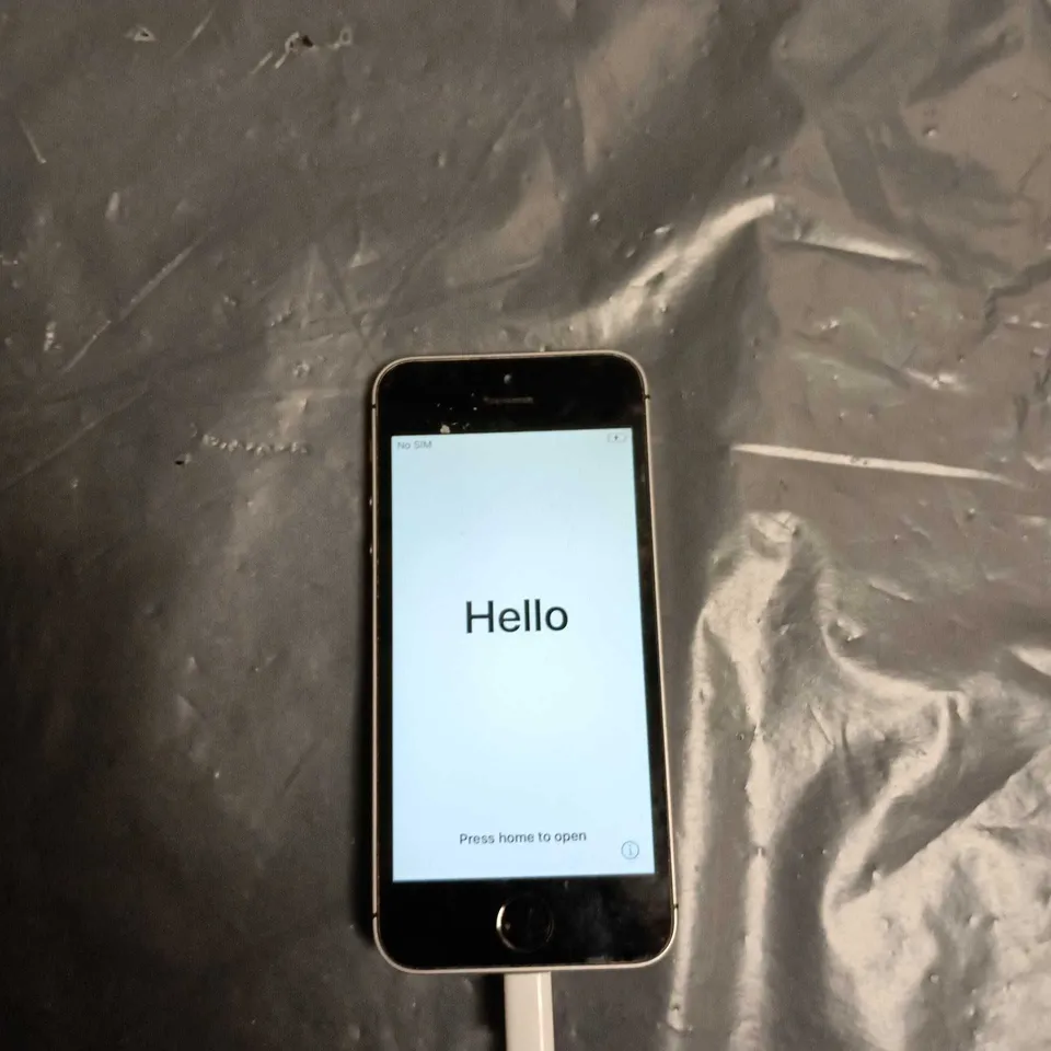 APPLE IPHONE SE A1723