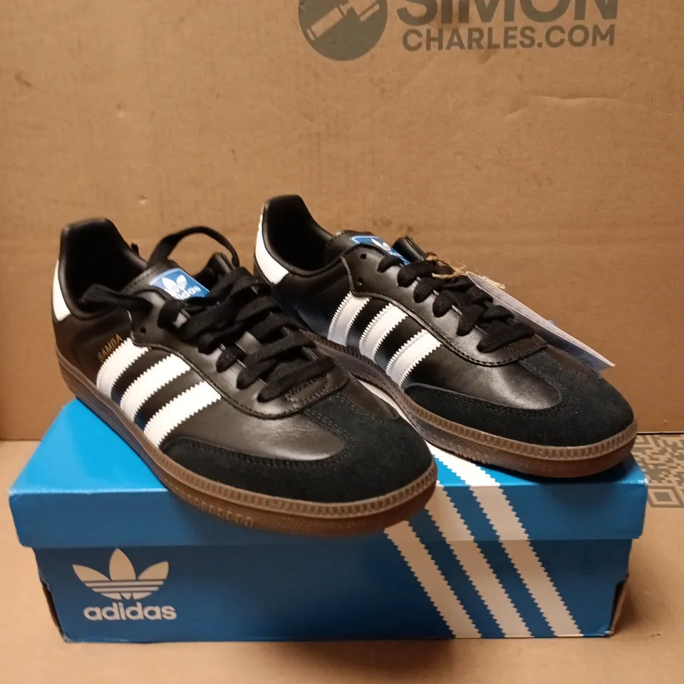 ADIDAS SAMBA OG BLACK/WHITE TRAINERS – UK 8 (US 8.5) – BOXED