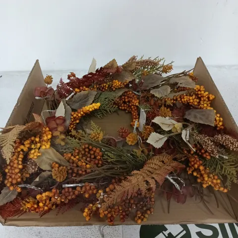 AUTUMN MIXED LEAF WREATH 
