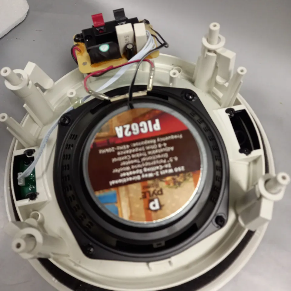 UNBOXED PYLE 250W 2-WAY DIRECTIONAL IN-CEILING SPEAKER