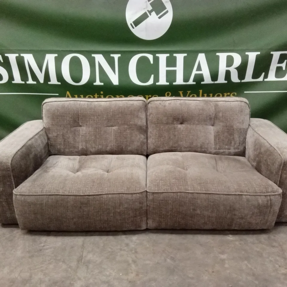 QUALITY DESIGNER ITALIAN MADE GRAVINA 3 SEATER FABRIC UPHOLSTERED SOFA