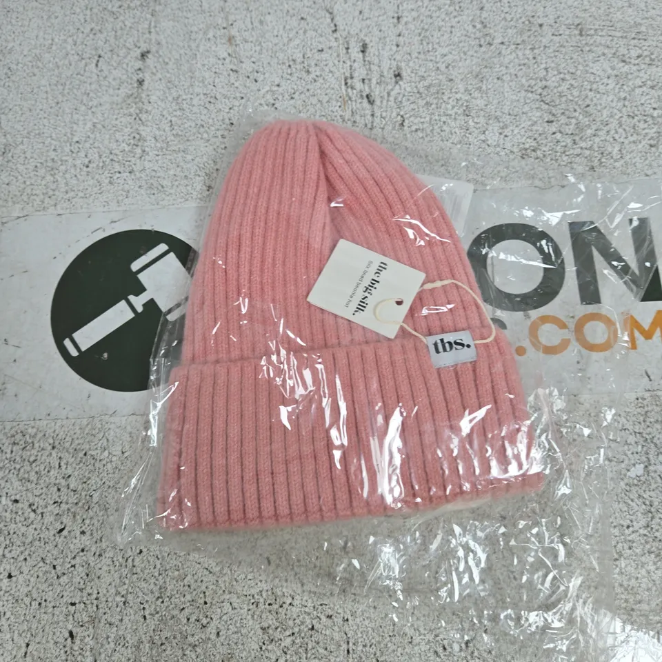 THE BIG SILK SILK-LINED BEANIE HAT – PINK