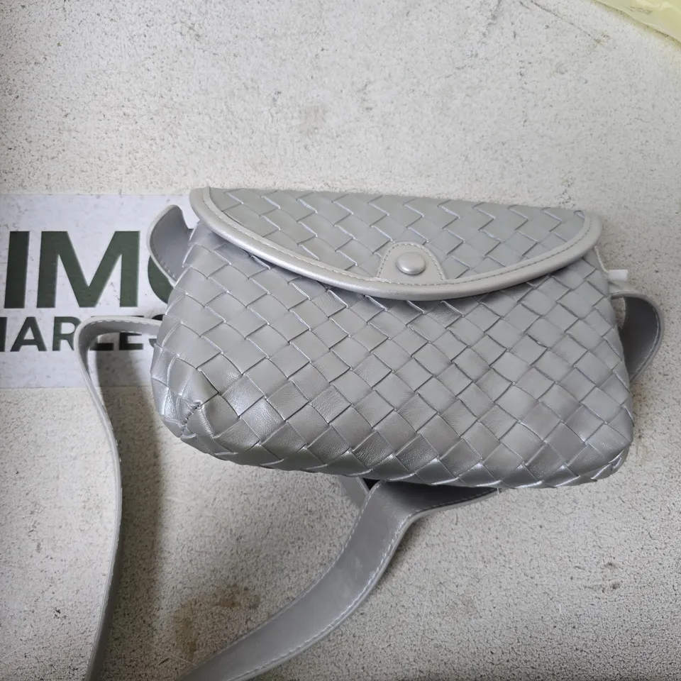 GREY WOVEN CROSSBODY HANDBAG