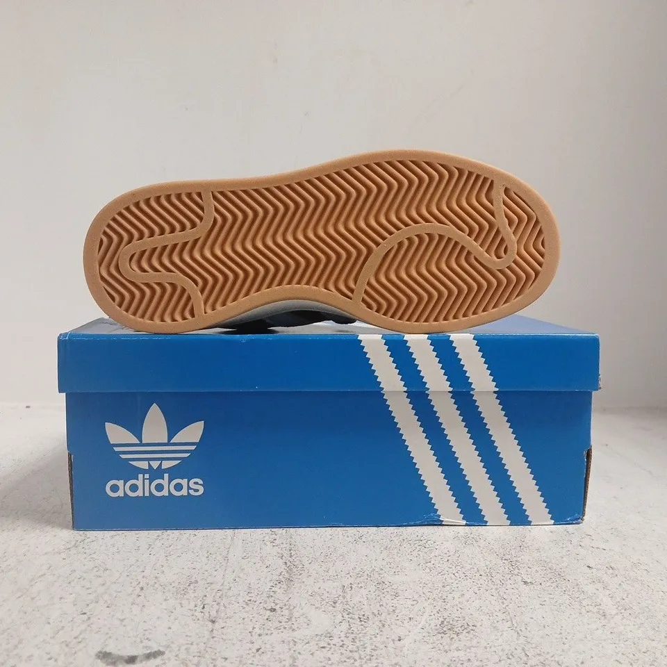 BOXED PAIR OF ADIDAS CAMPUS 00S TRAINERS IN BROWN/WHITE SIZE UK 3.5