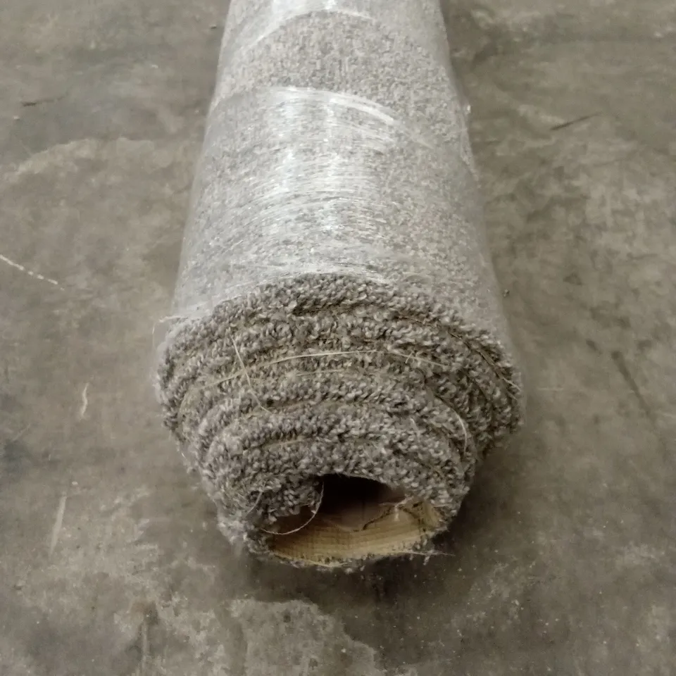 ROLL OF QUALITY CORNICHE GREY SUEDE CARPET // APPROX SIZE; 2.1 x 4m