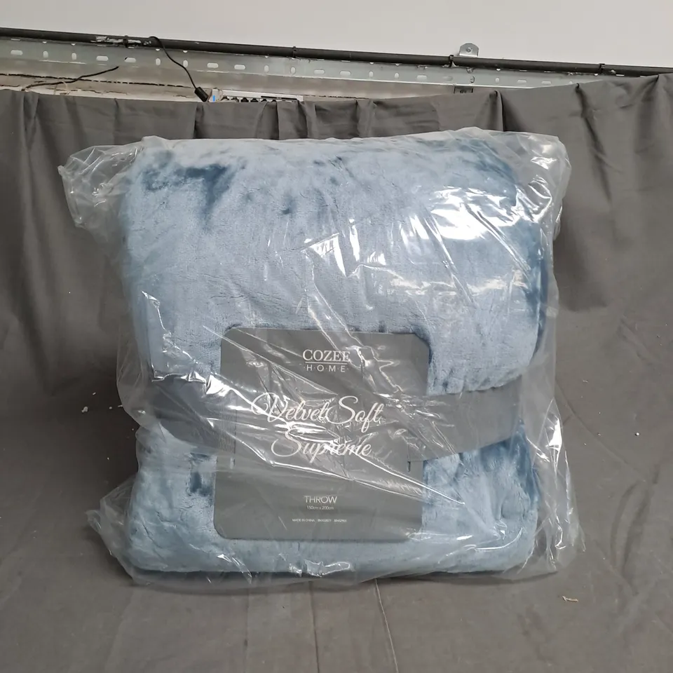 COZEE HOME VELVET SOFT SUPREME THROW DUSKY BLUE