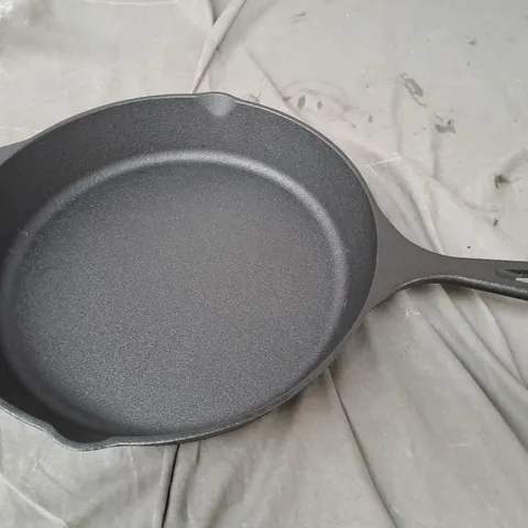 PRE-SEASONED CAST IRON SKILLET - 12 INCH