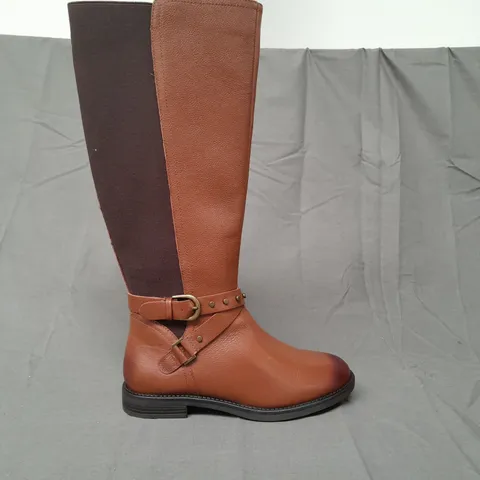 BOXED PAIR OF HOTTER KNEE-HIGH BOOTS IN BROWN UK SIZE 6