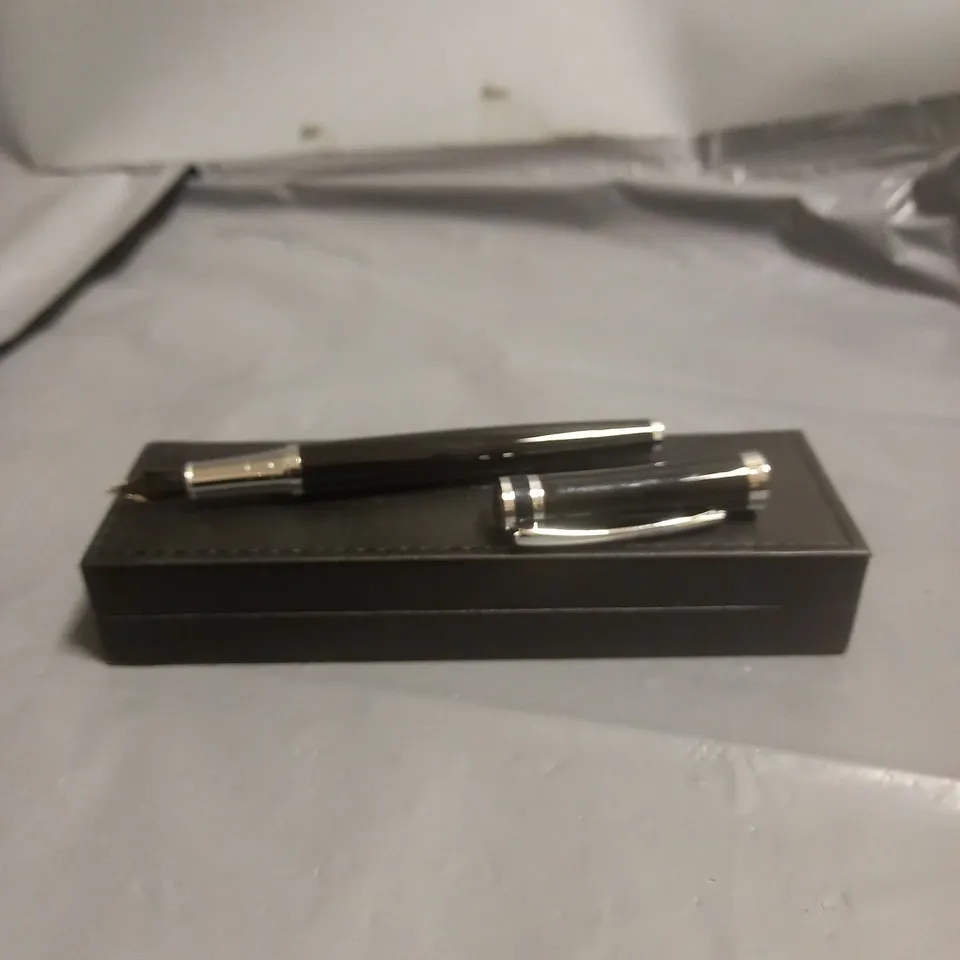 ASTER SWITZERLAND FOUNTAIN PEN IN BLACK 