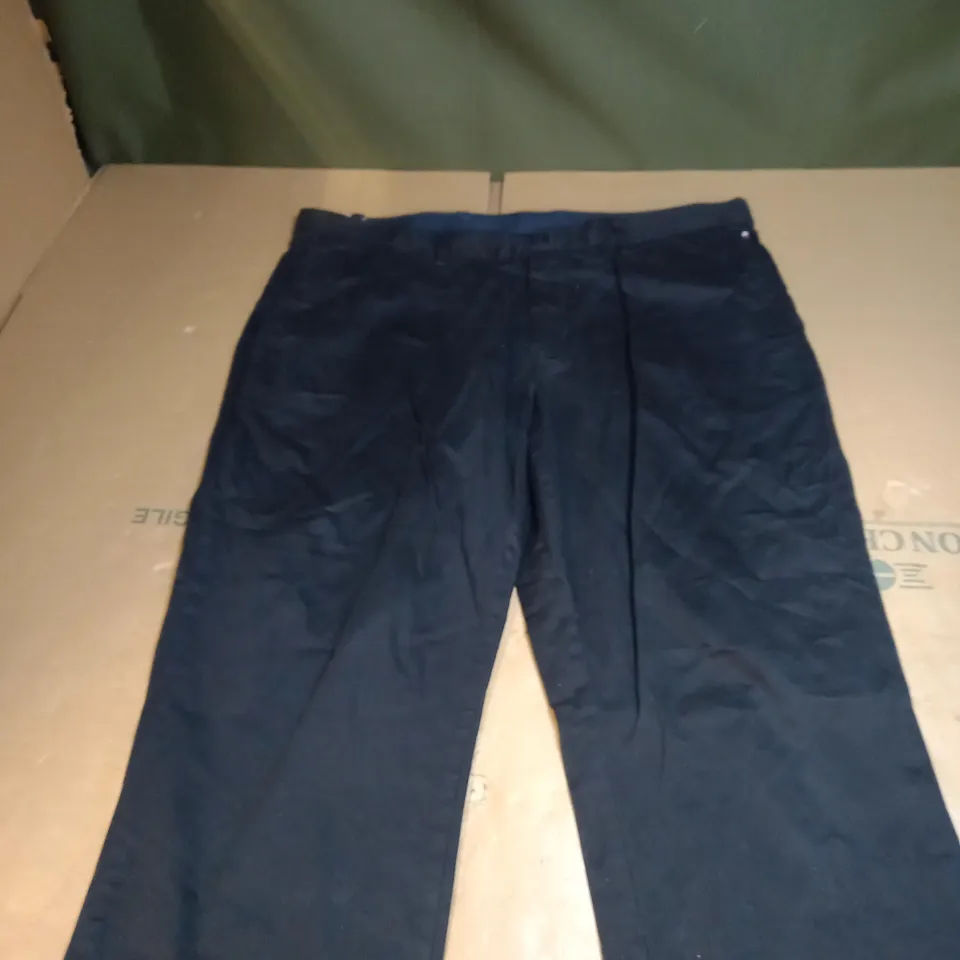 MENS BLACK TOMMY HILFIGER JEANS SIZE UNSPECIFIED
