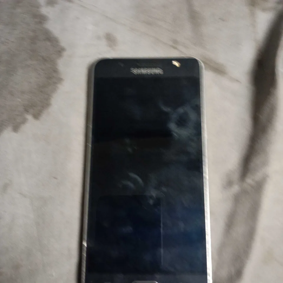 SAMSUNG GALAXY SMARTPHONE – BLACK - MODEL UNSPECIFIED
