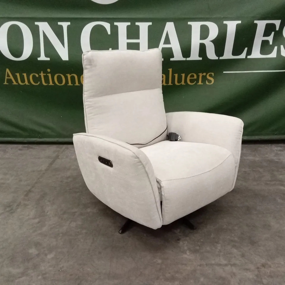 DANETTI AIDEN IVORY FABRIC MASSAGE RECLINER ACCENT CHAIR RRP £1099