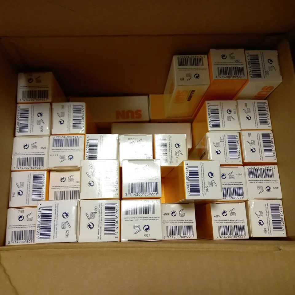 LOT OF APPROX 20 TO INCLUDE JIL SANDER ROLL ON ANTIPERSPIRANT A BILLE SUN