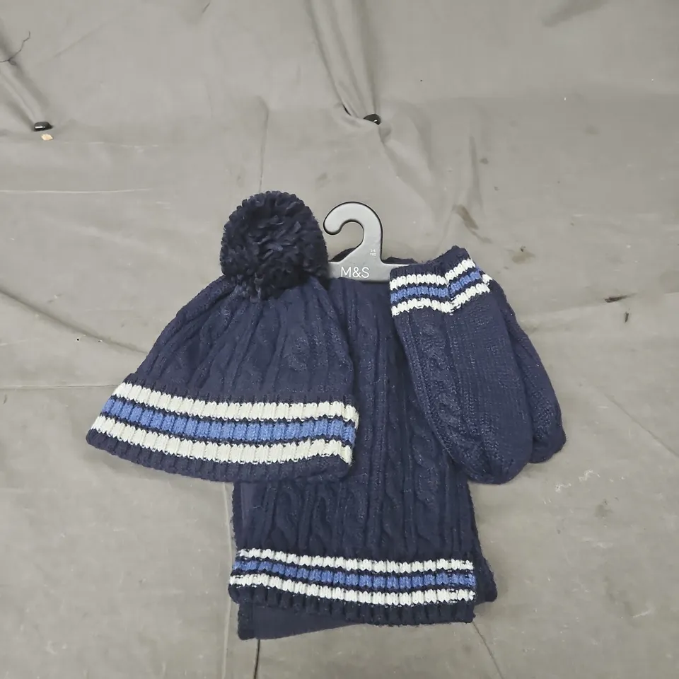 MARKS AND SPENCERS KIDS WINTER SET WITH HAT, GLOVES AND SCARF. AGE 3 - 6