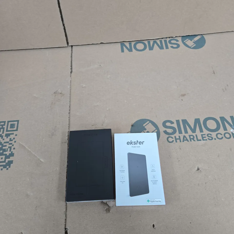 EKSTER FINDER CARD WALLET – BLACK WITH COIN POUCH (APPLE FIND MY)