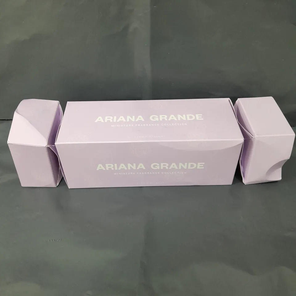 ARIANA GRANDE DELUXE MINITURES COLLECTION 