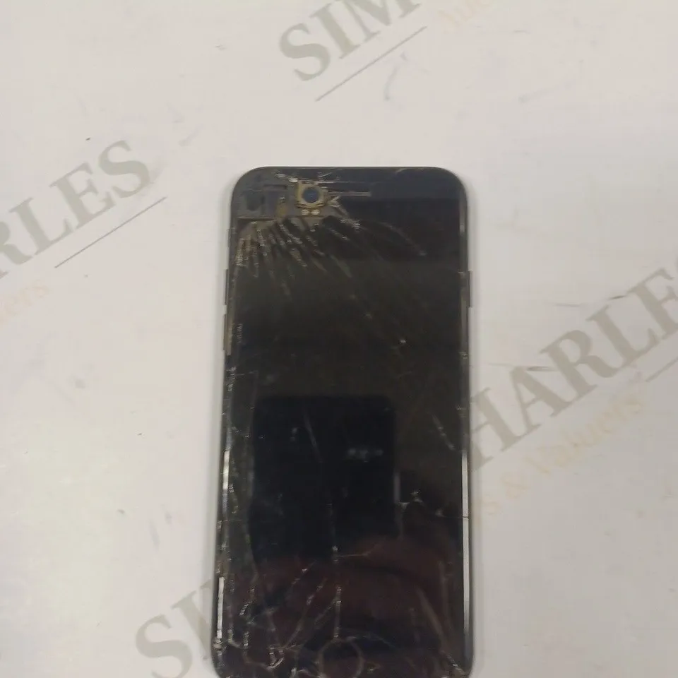 APPLE IPHONE 7 (A1778) SMARTPHONE