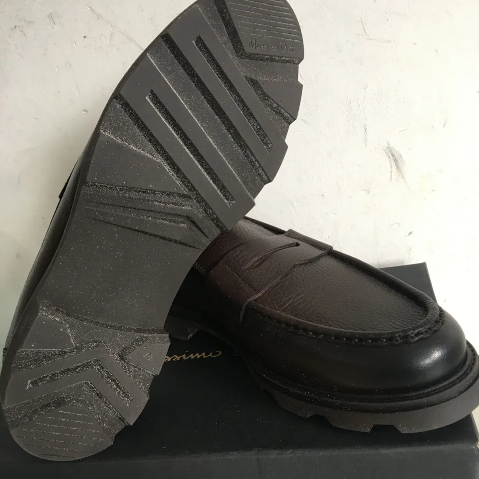 BOXED PAIR OF SIZE 45 MASSIMO BROWN SHOES 