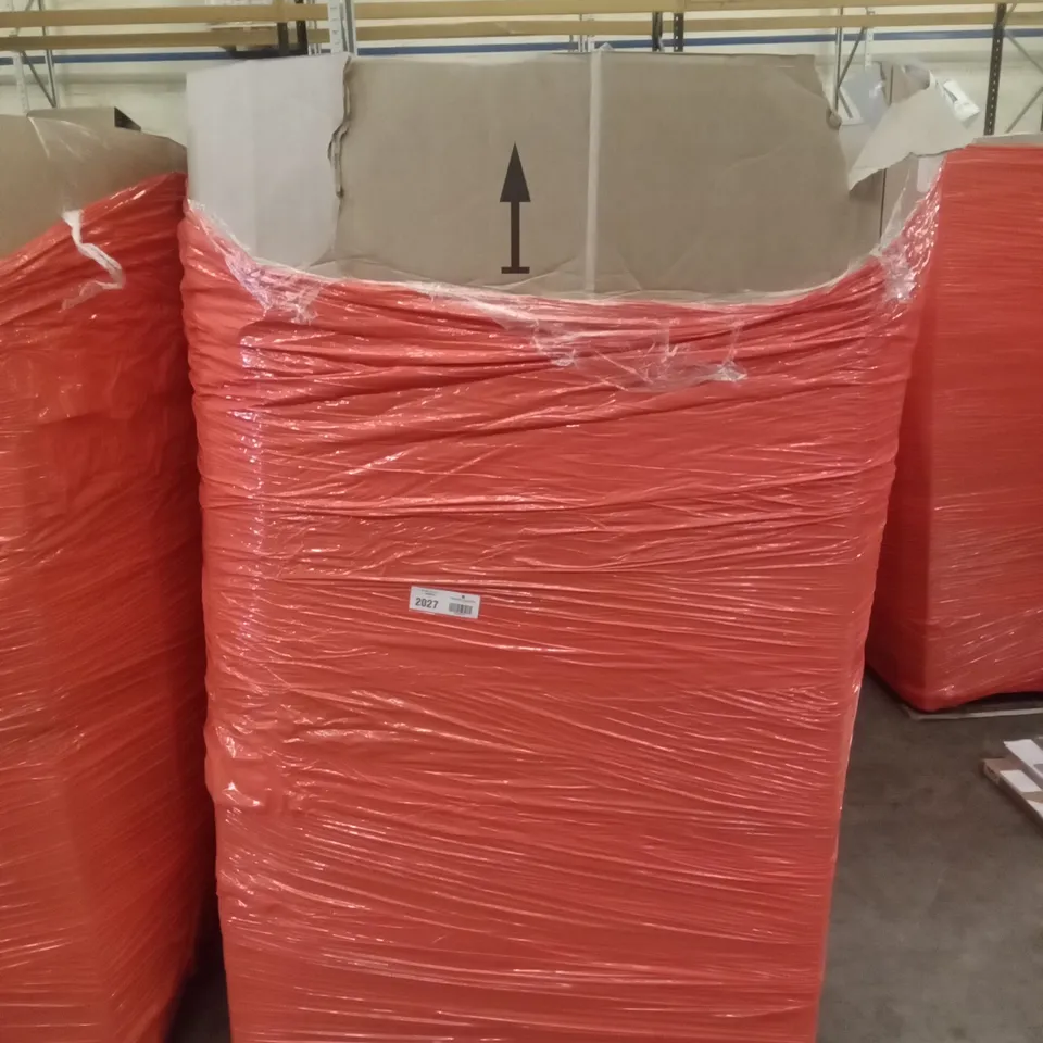 PALLET OF ASSORTED ITEMS INCLUDING UKULELE, LED BATTEN LIGHT, TOILET SEAT, TAIYUHOMES DAY AND NIGHT ROLLER BLINDS, LED FLUORESCENT LAMP