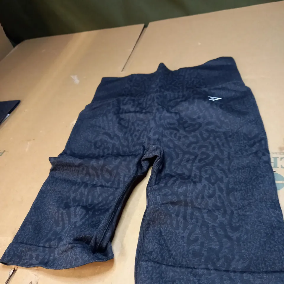 BLACK GYMSHARK GYM SHORTS SIZE M 