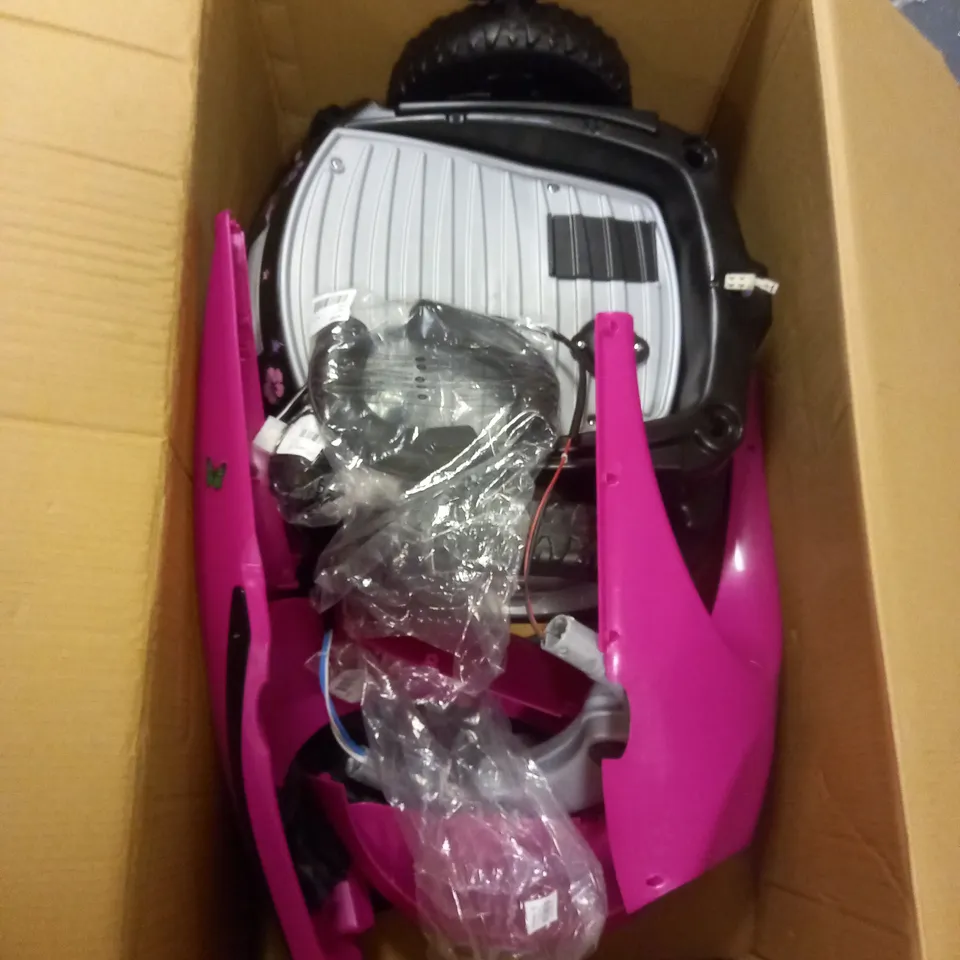 FEBER DAREWAY RIDE ON KIDS BALANCE SCOOTER - PINK RRP £209.99