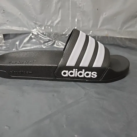 ADIDAS SLIDERS - BLACK AND WHITE - SIZE 9