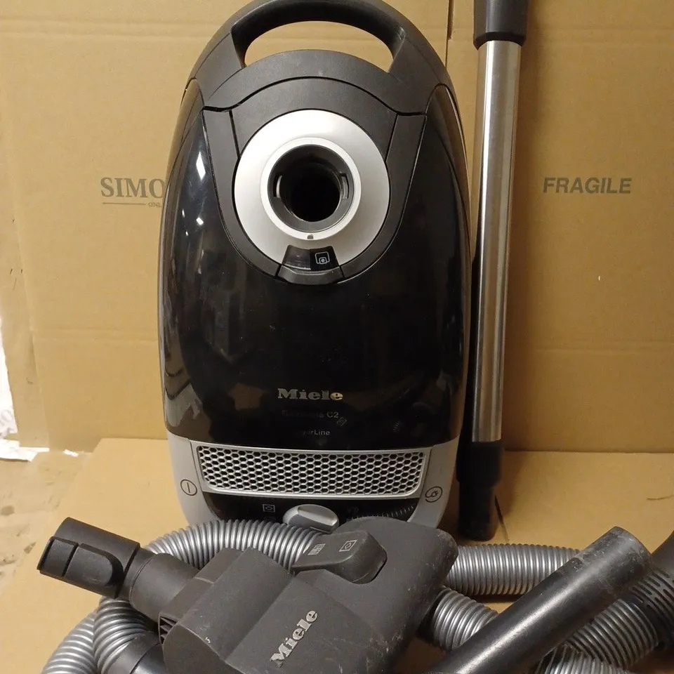 MIELE COMPLETE C2 POWERLINE VACUUM CLEANER 