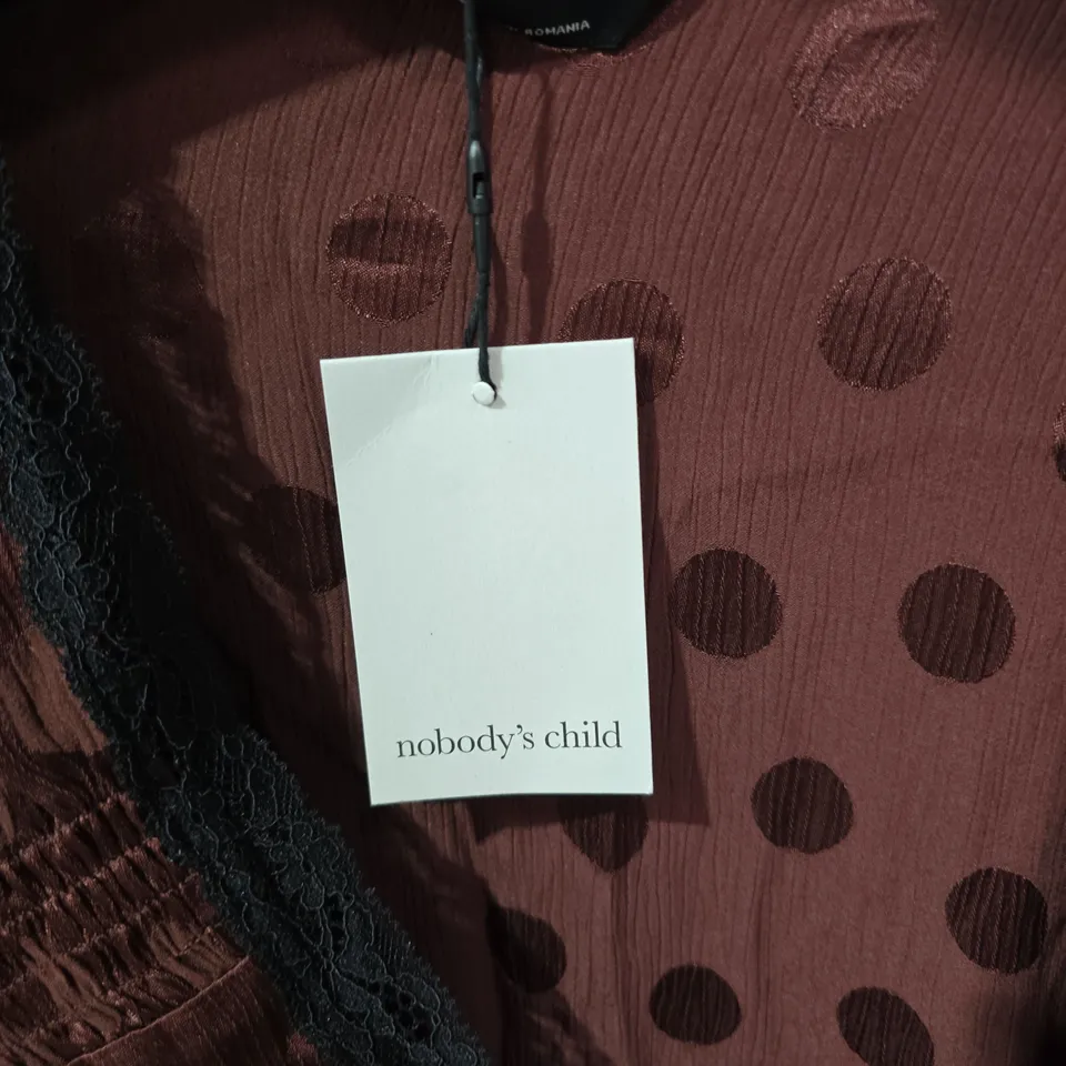 NOBODY'S CHILD BURGUNDY WRAP TOP WITH POLKA DOTS – UK16