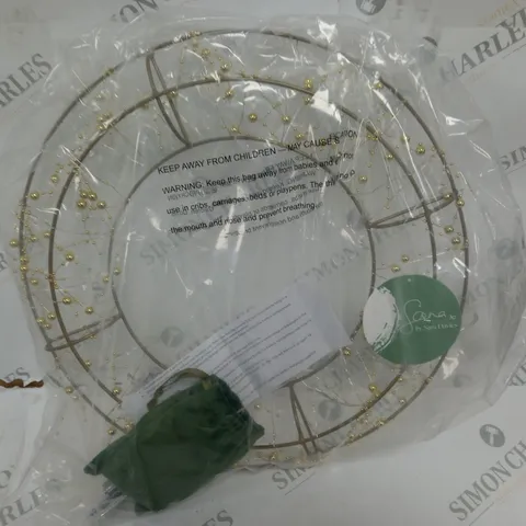 SARA DAVIES PRE-LIT GOLDEN WREATH 