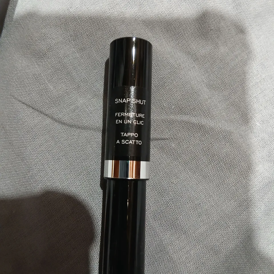 LARGE QUANTITY OF MARC JACOBS LE MARC LIP CRÈME LIPSTICK – PINK