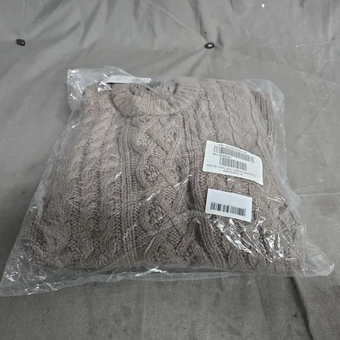 BAGGED ABERCROMBIE AND FITCH KNITTED JUMPER - SIZE L