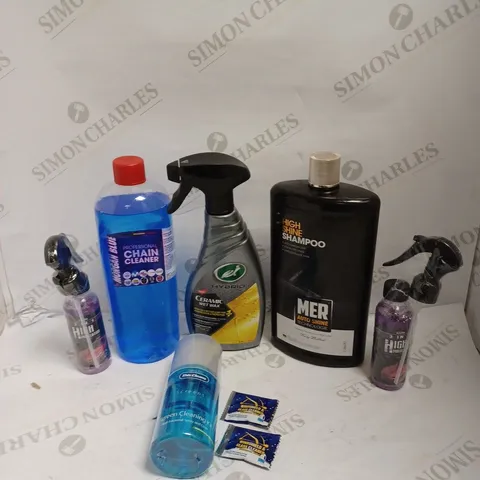 BOX OF APPROXIMATELY 15 ASSORTED VEHICLE CLEANING PRODUCTS TO INCLUDE CERAMIC WET WAX, SCREEN CLEANING SET, HIGH PROTECTION COATING SPRAY ETC