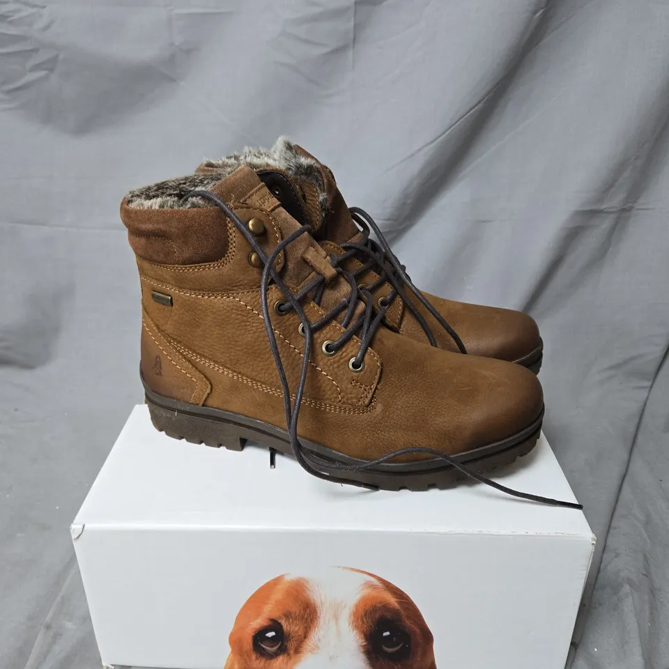 BOXED HUSH PUPPIES LADIES ANNAY BOOTS IN CAMEL - UK 7