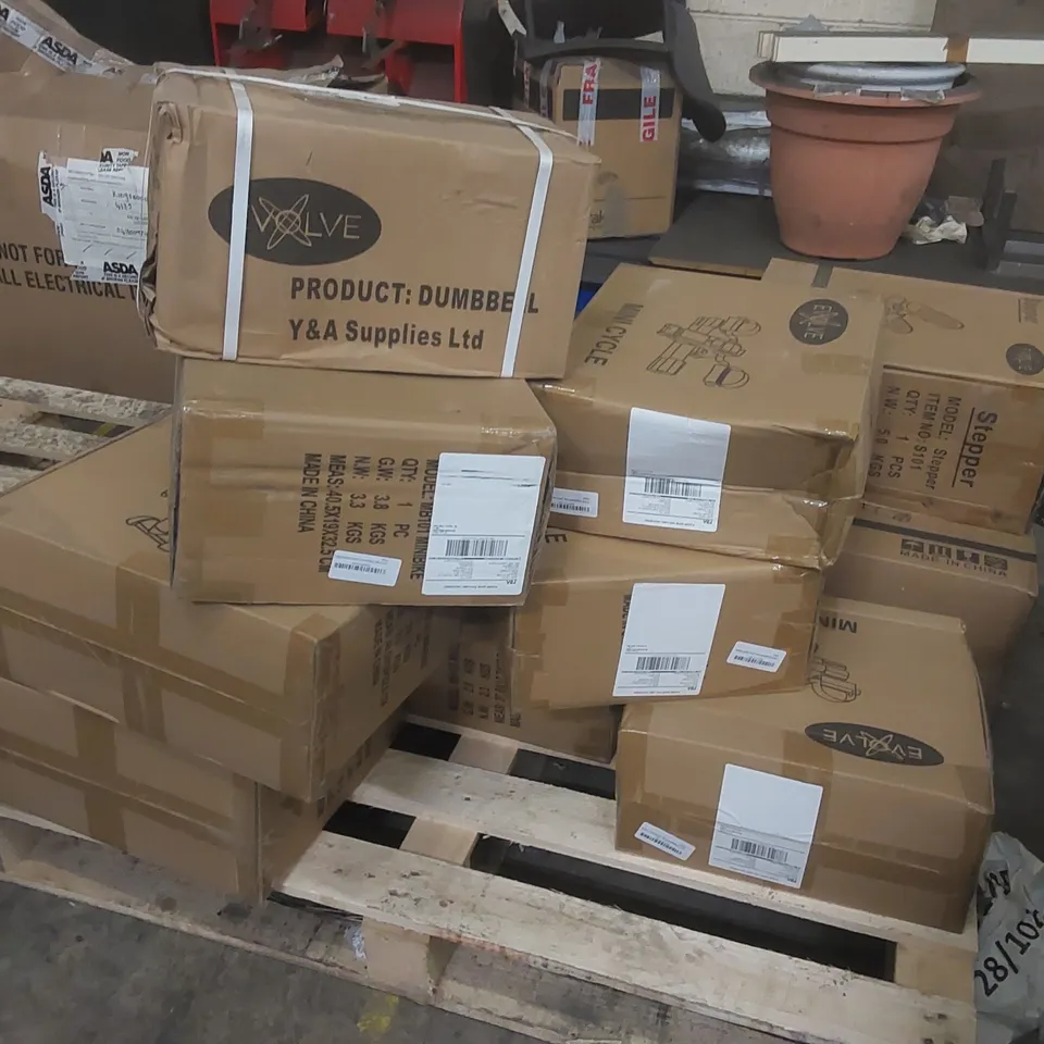 PALLET CONTAINING A LARGE QUANTITY OF ASSORTED EXERCISE EQUIPMENT INCLUDING: DUMBELLS, STEPPERS