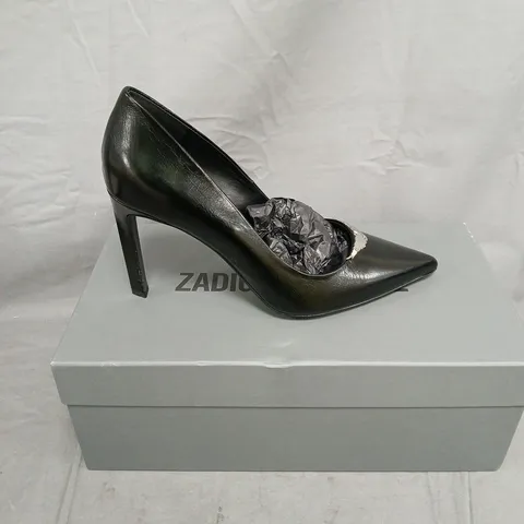 BOXED PAIR OF ZADIG & VOLTAIRE PERFECT VINTAGE SHOES IN BLACK - 7