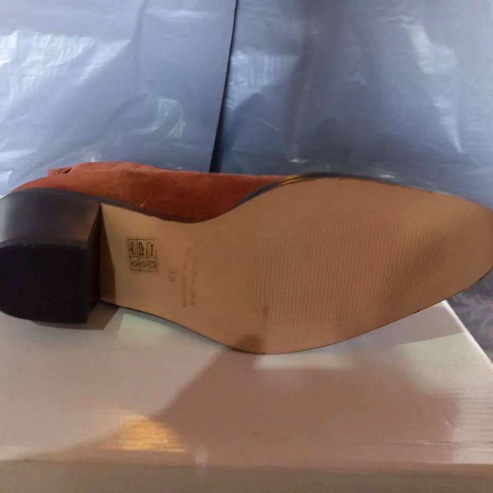 BOXED SOLEA FARES BROWN SUEDE ANKLE BOOTS SIZE 6