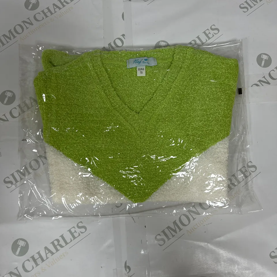 55 AS NEW BAGGED V-NECK LYCRA CHEVRON T-SHIRT IN LIME IN VARIOUS SIZES