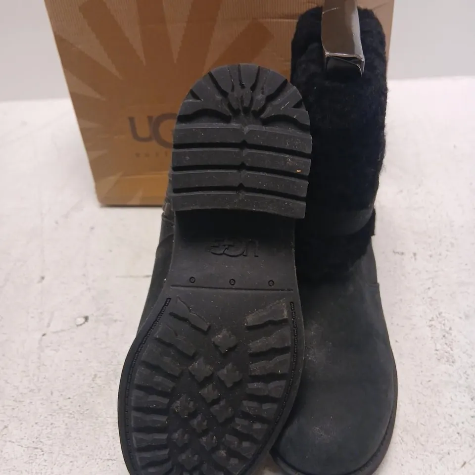 UGG AUSTRALIA W BLAYRE II BOOTS – BLACK, UK 4.5 (US 6) – BOXED