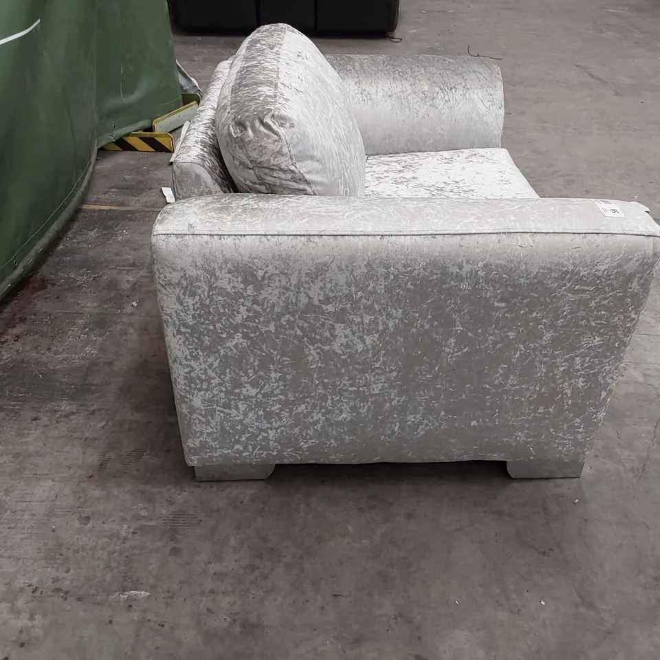 QUALITY DESIGNER SNUGGLER CHAIR CRUSHED SILVER VELVET STUDDED DETAIL