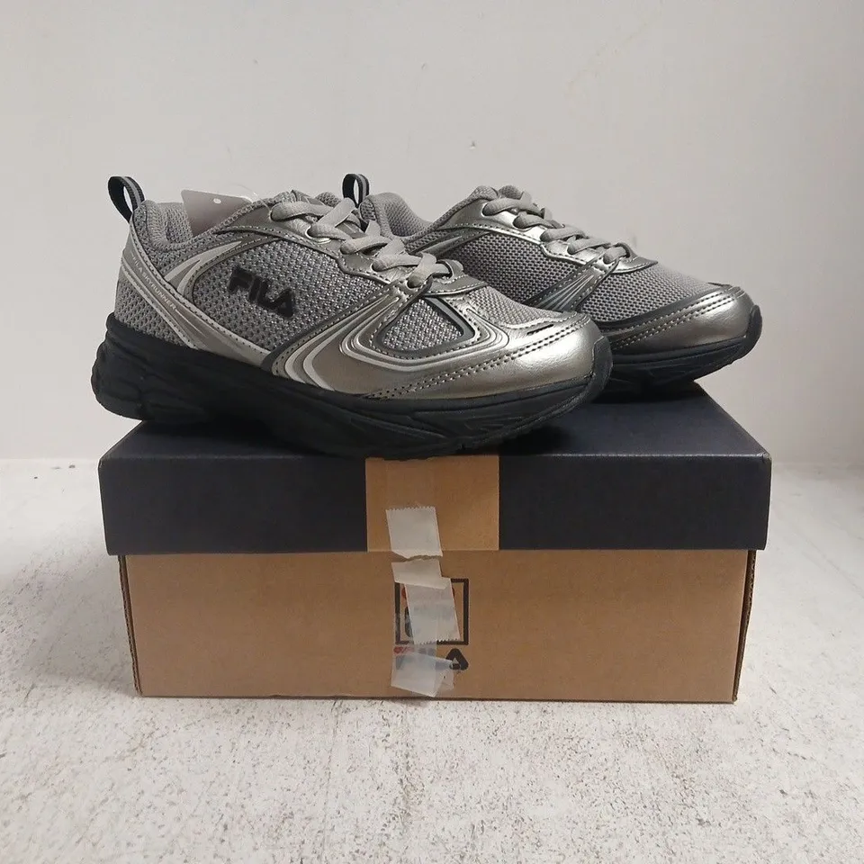 BOXED PAIR OF FILA KID'S TRAINERS IN SILVER SIZE UK 1