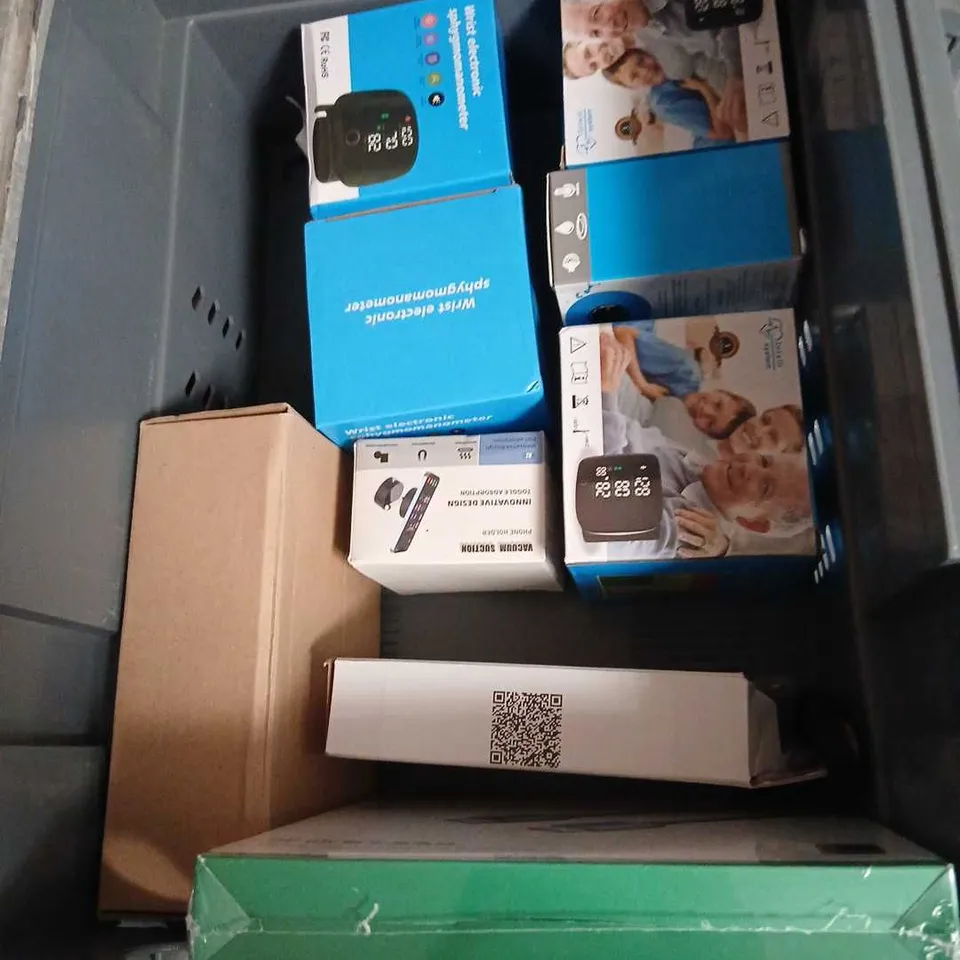 THIRTEEN ASSORTED PRODUCTS TO INCLUE;  WRIST BLOOD PRESSURE MONITORS, WIRELESS CHARGER & USB CABLES (BOX LOT)