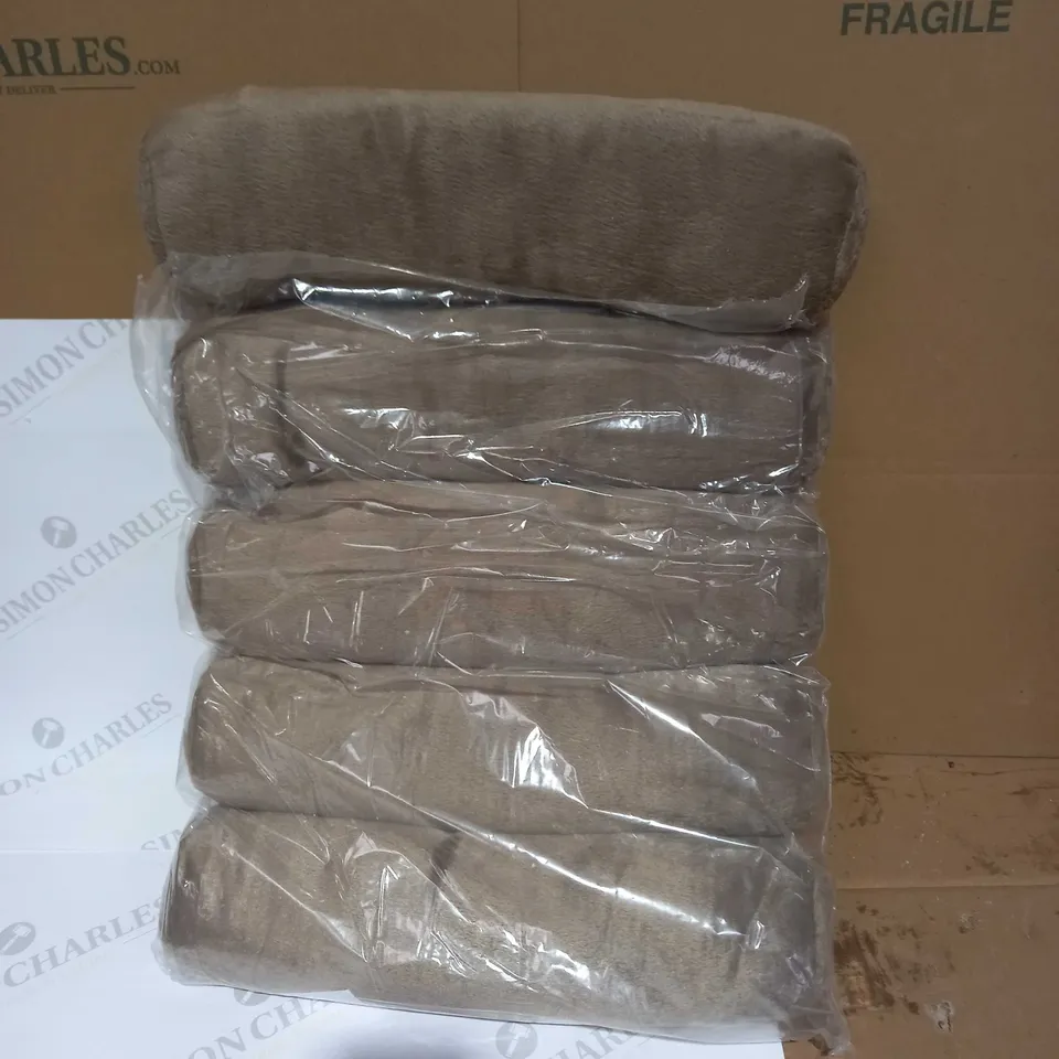 OUTLET JUST RIGHT MULTI WAY SUPPORT CUSHION