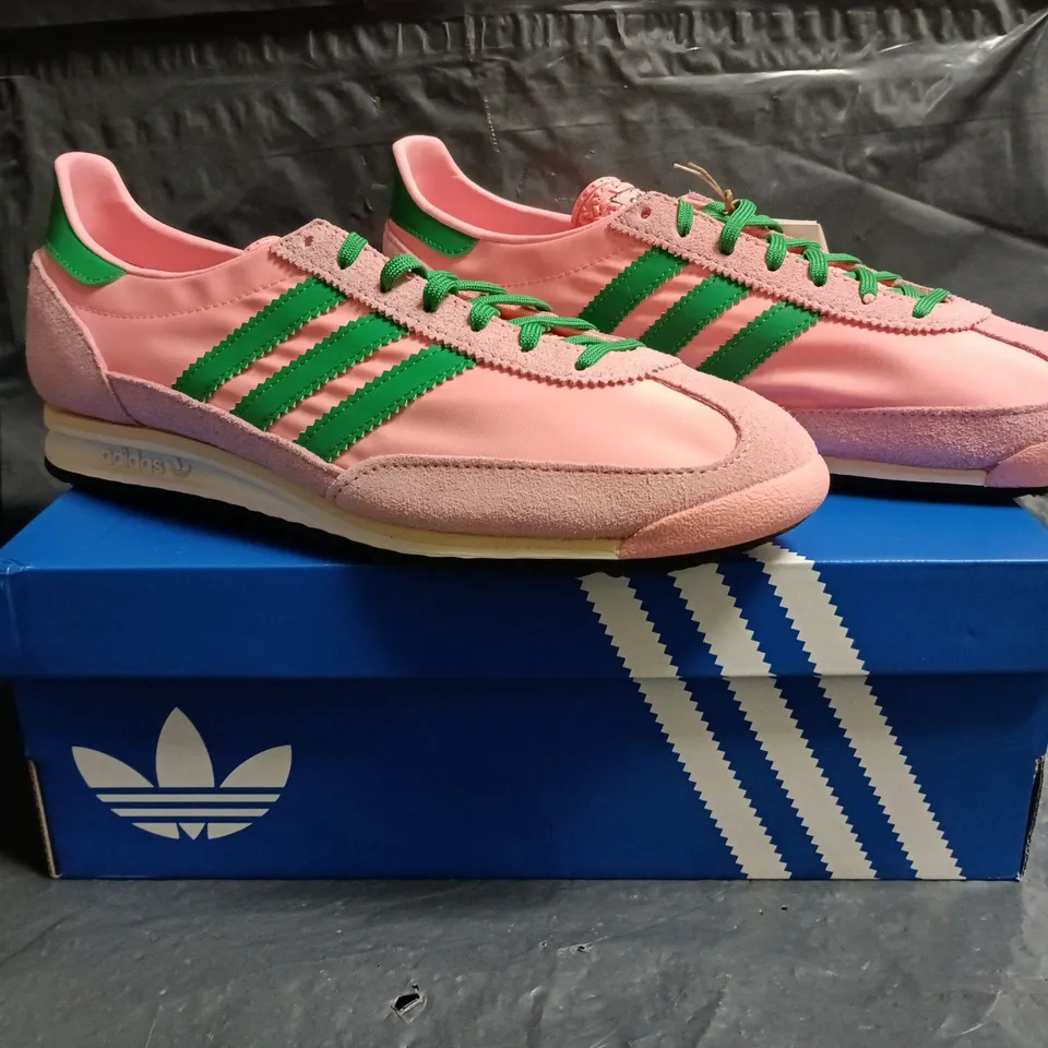 BOXED PAIR OF ADIDAS SL 72 OG W TRAINERS IN PINK/GREEN SIZE UK 9.5