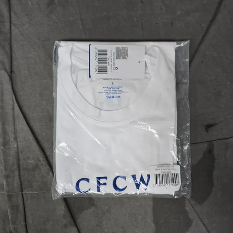 CHELSEA FOOTBALL CLUB T-SHIRT IN WHITE SIZE LARGE