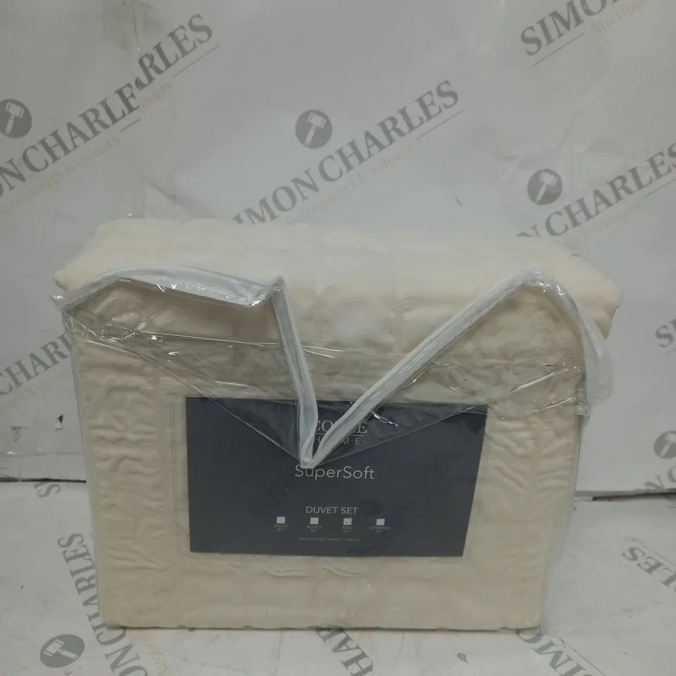 SUPERSOFT BY COZEE HOME SEERSUCKER DUVET SET - CREAM - KING 